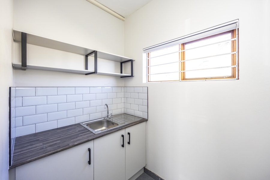 To Let Commercial Property for Rent in Berea Eastern Cape